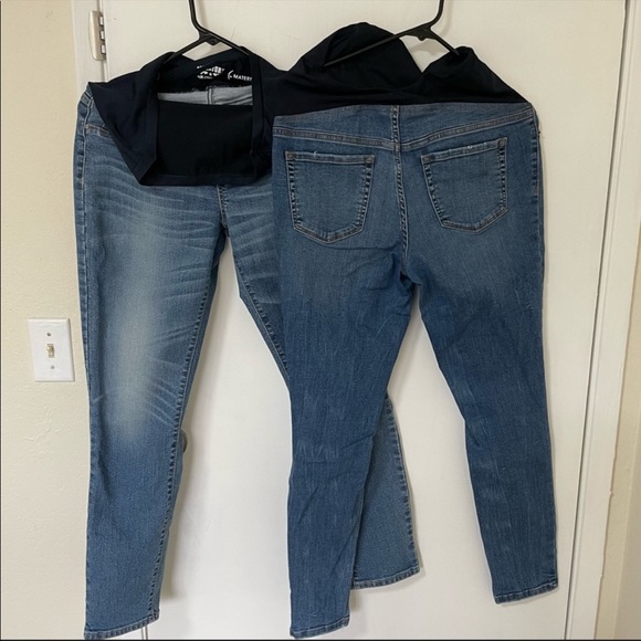 Bundle of maternity shirts and strechable jeans pants - Picture 7 of 11